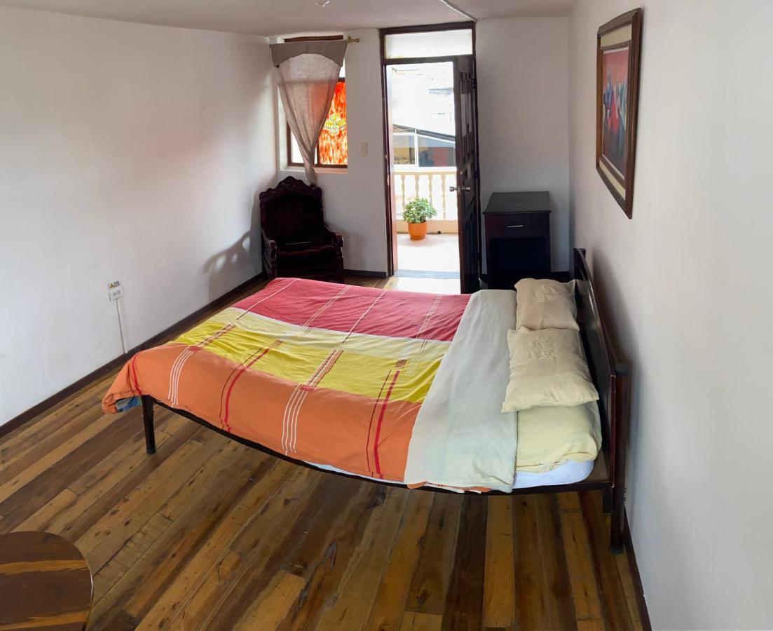 Hostal La Guayunga Rooftop Quito Esterno foto