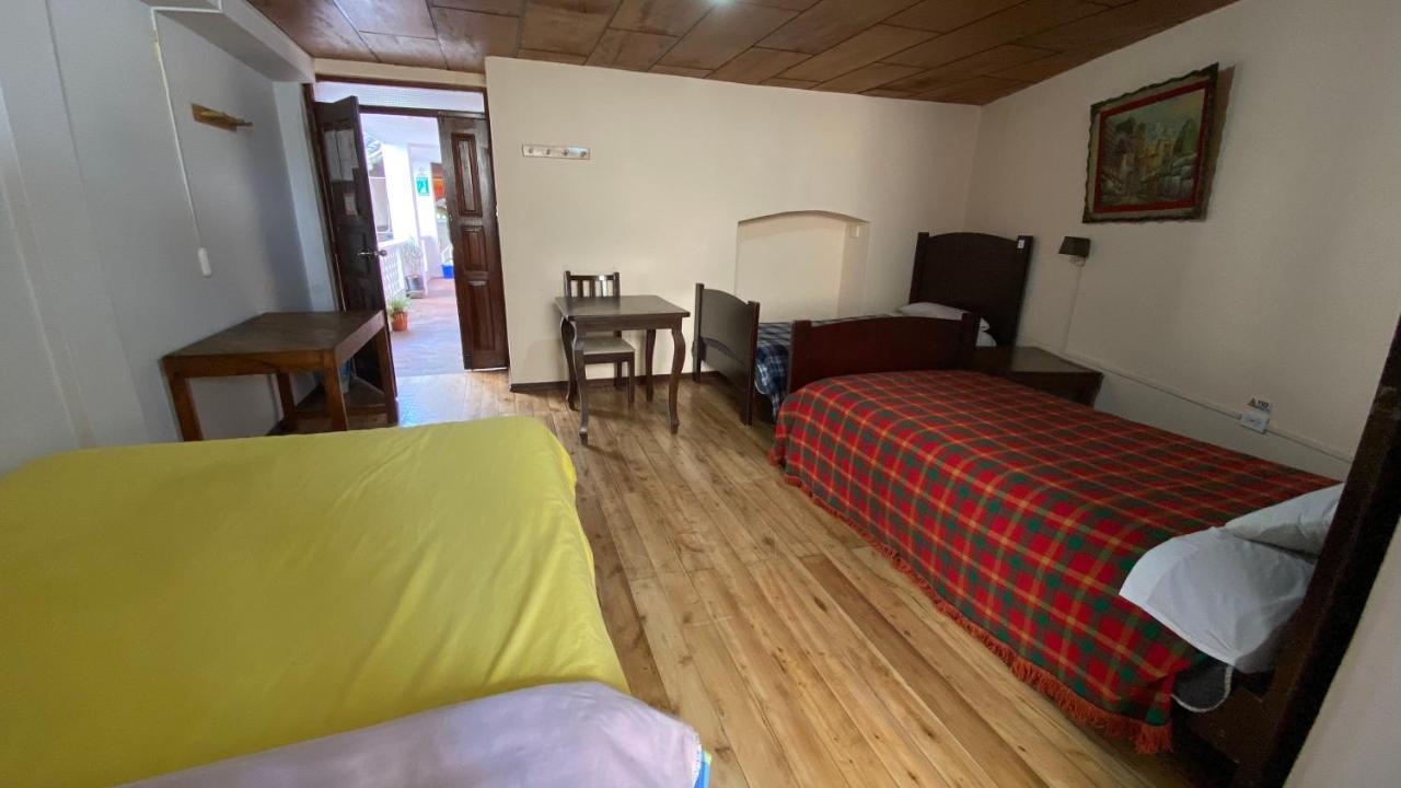 Hostal La Guayunga Rooftop Quito Esterno foto