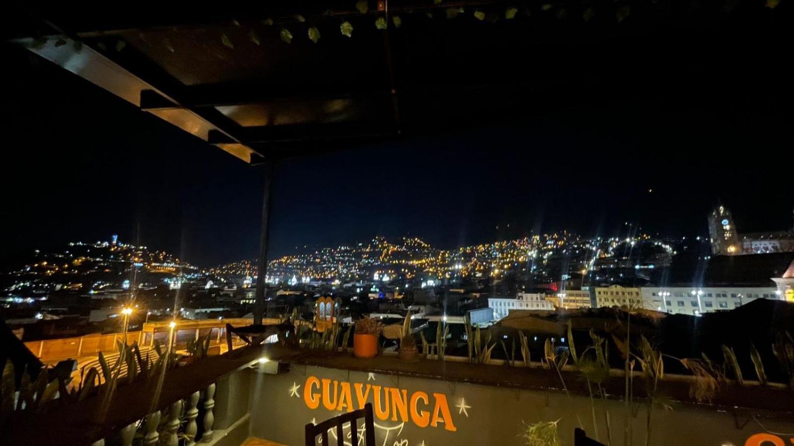 Hostal La Guayunga Rooftop Quito Esterno foto