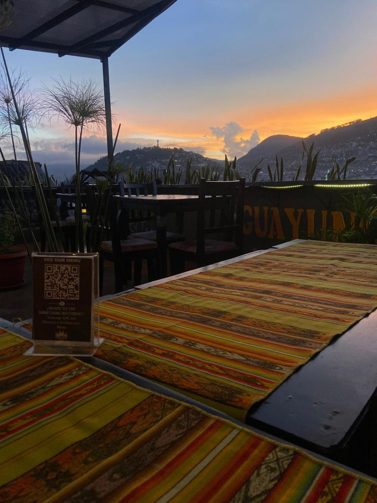 Hostal La Guayunga Rooftop Quito Esterno foto